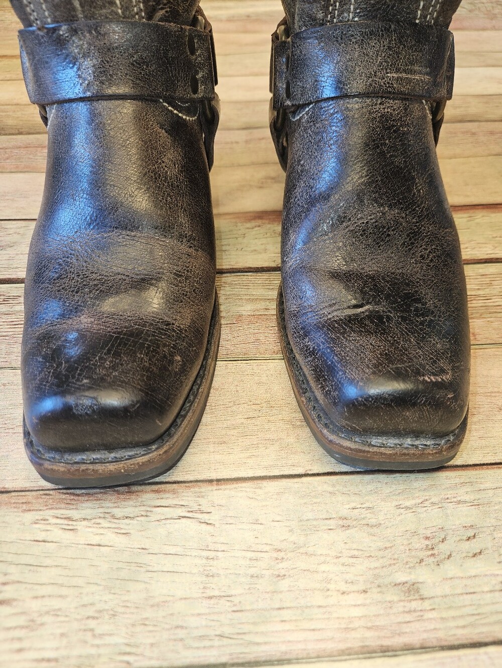 Frye Harness 15R boots are crafted from distressed brown leather - Picture 5 of 14
